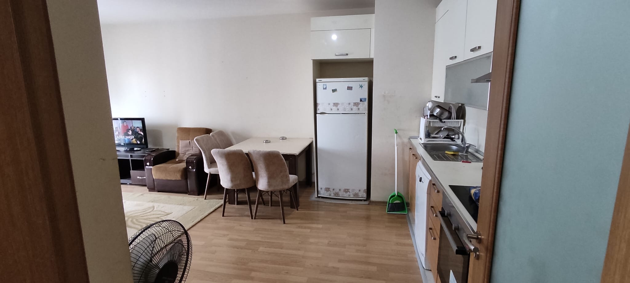 Deluxe apartment for rent furnished room and hall