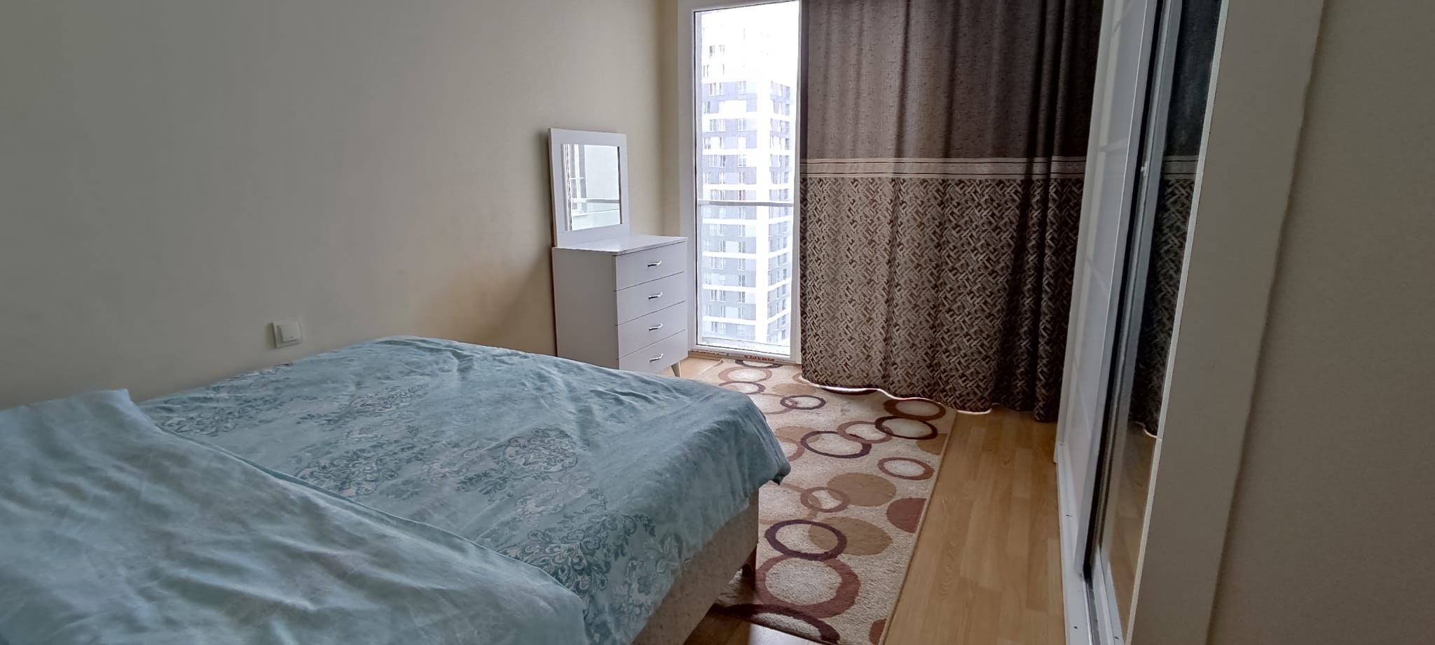 Deluxe apartment for rent furnished room and hall