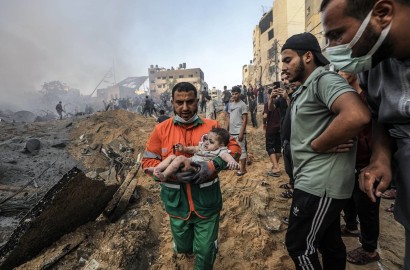 Israel renewed its bombing of the largest of the eight refugee